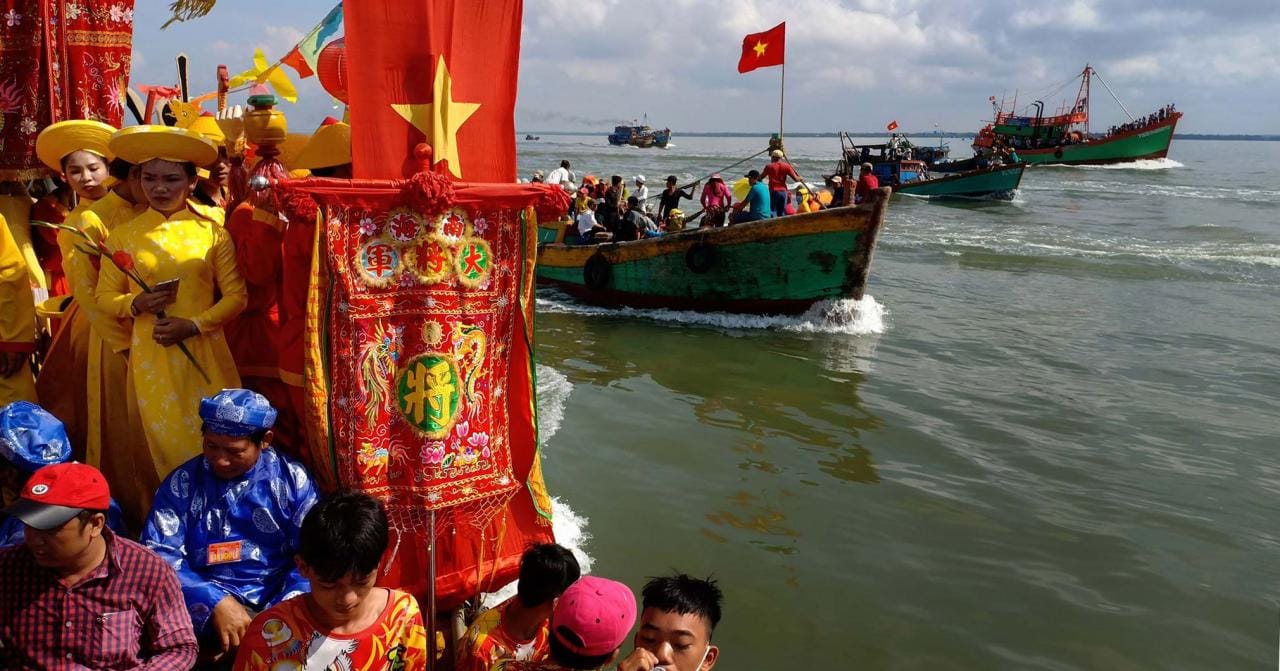 Những chuyện lạ về cá Ông và tục lệ cúng Ông tại Vàm Láng