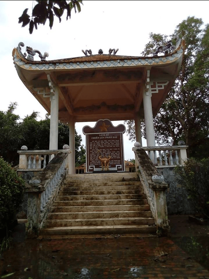 Tháng tám, về thăm Chiến lũy Pháo Đài