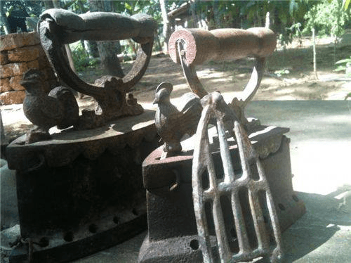 Chiếc bàn ủi “con gà” nhà tôi