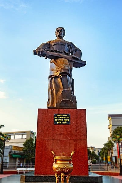 400px Tượng Trương Định 1 Cuộc khởi nghĩa của Trương Định (1862 1864)